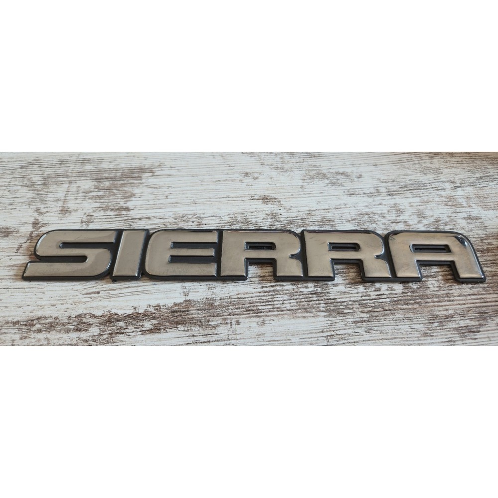GMC Sierra Chrome Emblem Nameplate OEM 15755397 Door Fender Badge SR14ABS